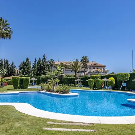 Beachfront With Parking San Pedro Alcántara Playa 5 Min Puerto Banús Marbella