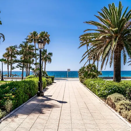 Apartamento Beachfront With Parking San Pedro Alcántara Playa 5 Min Puerto Banús *