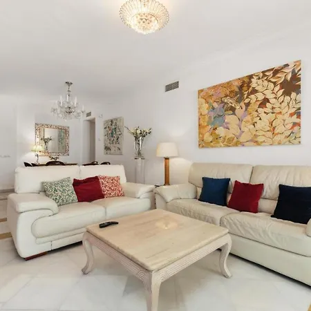 Beachfront With Parking San Pedro Alcantara Playa 5 Min Puerto Banus Lejlighed *