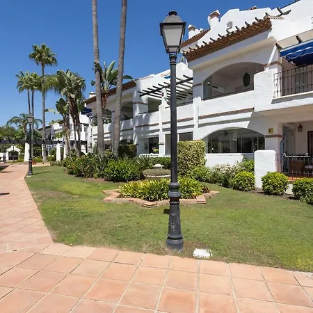 Beachfront With Parking San Pedro Alcántara Playa 5 Min Puerto Banús Apartamento