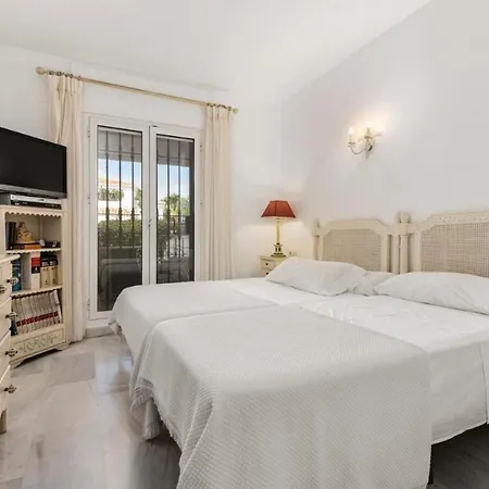 Apartamento Beachfront With Parking San Pedro Alcántara Playa 5 Min Puerto Banús *